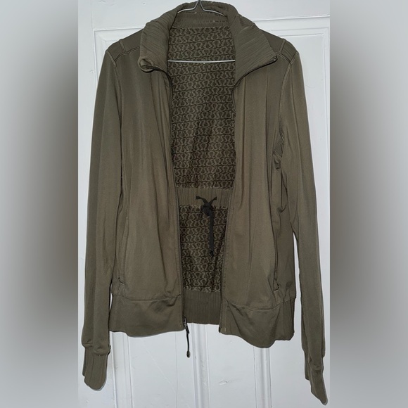 Lululemon Jacket - Picture 2 of 4